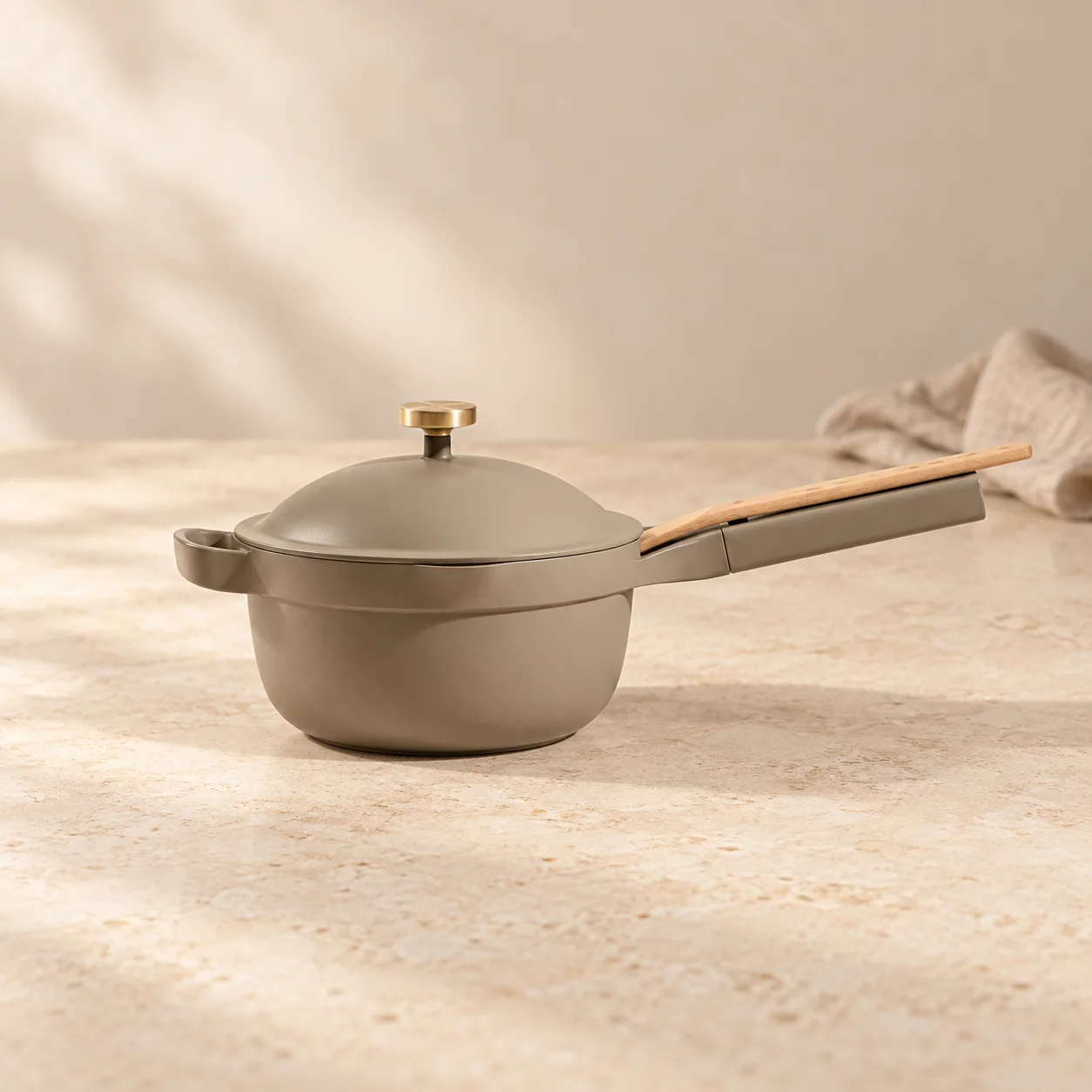 Taupe Mini Perfect Pot with lid and wood spoon