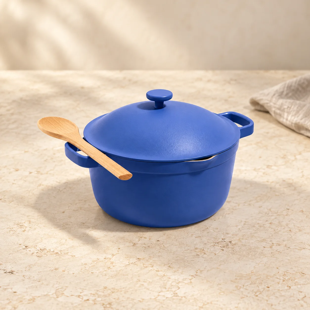 Blue Perfect Pot with lid and wood spoon